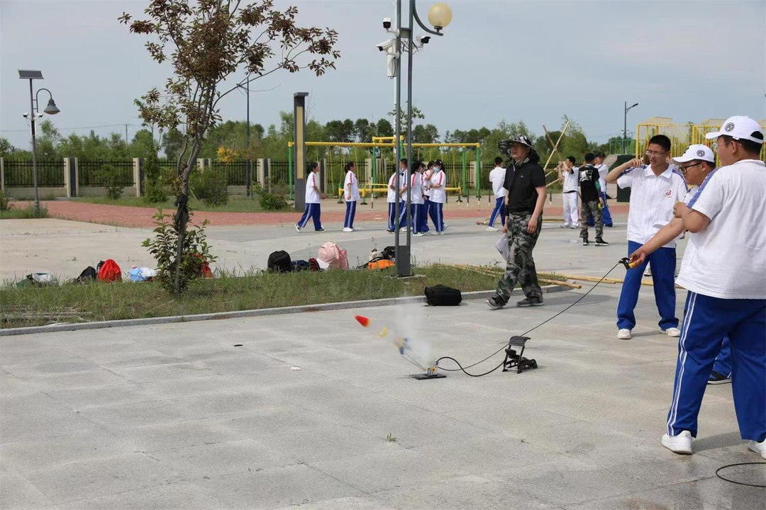 科普无止境，梦想在前方——齐齐哈尔市中小学示范性综合实践基地科普活动纪实