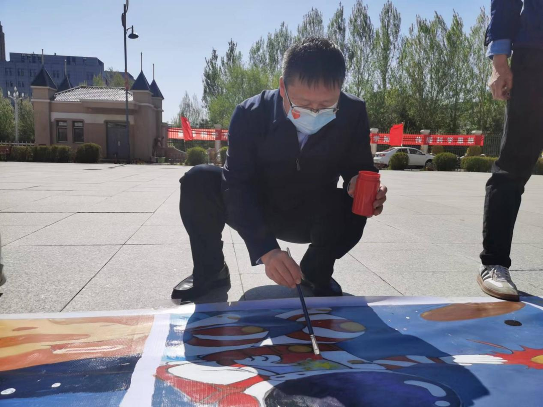 助残日，绥化学院师生共绘航天梦